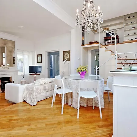 Borghese Penthouse - My Extra Home